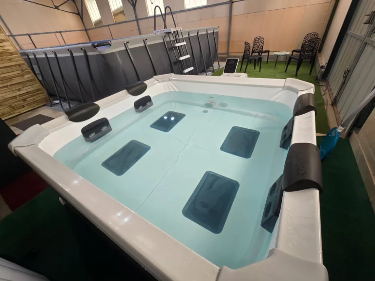 Piscine et jacuzzi